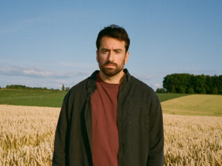 Dotan gaat terug naar zijn roots met TopSong Diamonds In My Chest