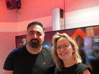 Sinan Can luistert naar Einaudi in oorlogsgebieden: 'Hij is een soort therapeut voor mij geworden'