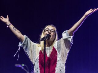 Beluister nu S10’s nieuwe single Mijn Haren Ruiken Naar Vuur