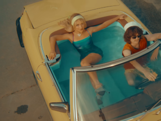 Sabrina Carpenter bezingt verslavende liefdesrelatie in Espresso