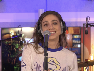 Nona brengt James Bond sfeer naar het live podium van Jan-Willem Start Op