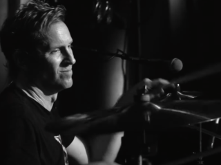 Josh Freese volgt Taylor Hawkins op als drummer Foo Fighters