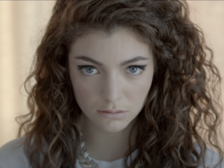 Lana Del Rey, rap en honkbal vormden de inspiratie voor Lorde's Royals