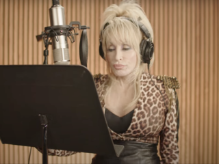 Dolly Parton covert Pat Benatars Hit Me With Your Best Shot