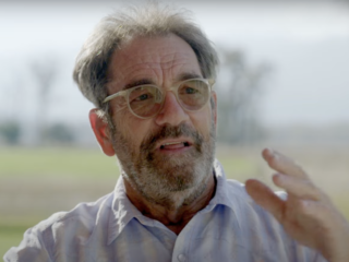 Huey Lewis & The News besluiten hun eigen clips te schieten na Do You Believe in Love