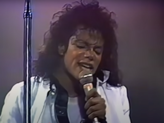 Michael Jackson speelt Dirty Diana in Wembley met hoog bezoek