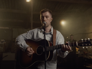 Luister hier naar het nieuwe album van Kingfishr