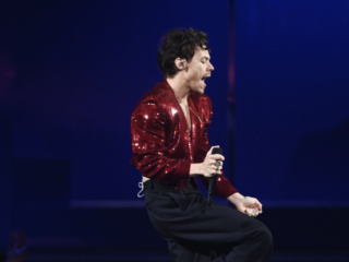 Luister hier naar Aperture, de nieuwe single van Harry Styles