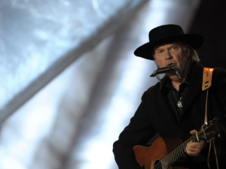 Kijktip: liveconcerten Neil Young op NPO 2 Extra