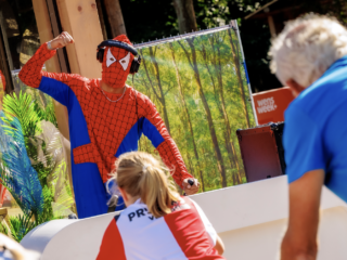 Bekijk de foto's van dag 2 van de NPO Radio 2 Wensweek voor KWF