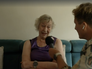 Het tuintje van Alice wordt weer pico bello dankzij wens van nicht Ilona