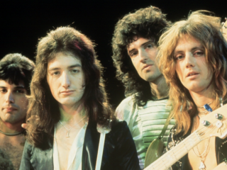 Kijktip: Queen live in 1975