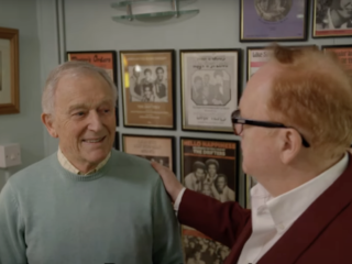 Roger Greenaway deelt z'n indrukwekkende oeuvre met collega songwriter Mike Batt: 'Een echte grootheid'