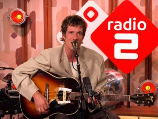 Kijk terug: Muziekcafé vanuit de studio met Son Mieux