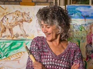 Creatieve duizendpoot Hella de Jonge maakt grote overwinning met schilderkunst