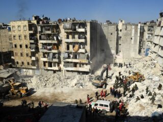 Arman vraagt bijzonder liedje aan voor Giro555: 'Eenheid, verbroedering, verdriet'