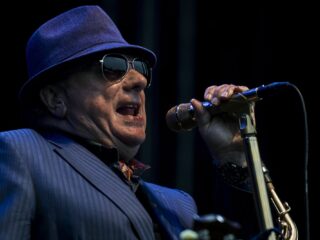 Van Morrison kondigt concert aan in Koninklijk Theater Carré