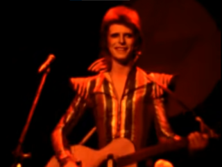 David Bowie vermoordde Ziggy Stardust op het podium