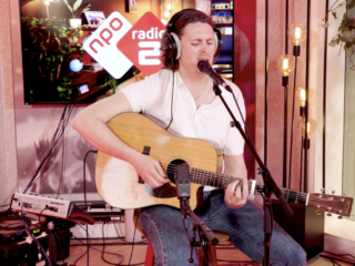 Albin Lee Meldau verwerkte liefdesverdriet met Forget About Us