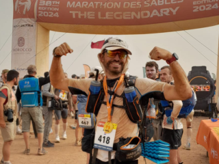 Björn rent loodzware woestijnmarathon: 'Onverwoestbaar door foto dochter'