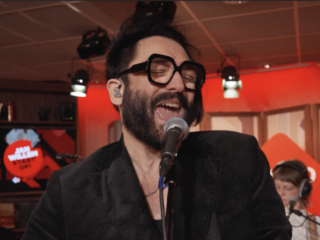 Blaudzun brengt hoop en kracht met live optreden van Kayo