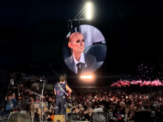 Chris Martin brengt serenade aan Céline Dion tijdens optreden in Las Vegas