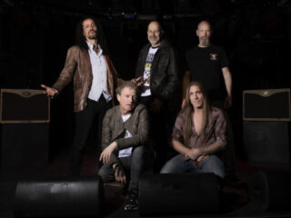 De reünie van progressieve metalband Elegy