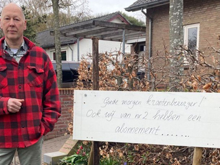 Frans Bouhuis heeft na ludieke actie eindelijk z'n ochtendkrantje terug