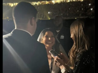 Fans geven elkaar het jawoord tijdens Taylor Swift-concert