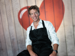 Hoe Jan-Willem het deed als ober? First Dater Astrid geeft een recensie!