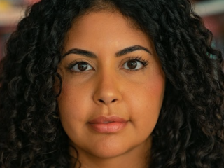 Nina Jurna praat met dichteres en woordkunstenaar Rachel Rumai over muziek, migratie en heimwee