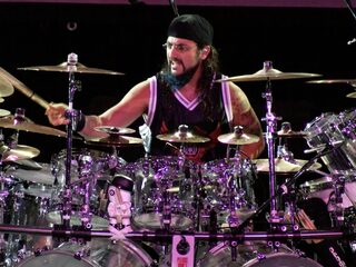 Drummer Mike Portnoy kreeg muziek met de paplepel ingegoten