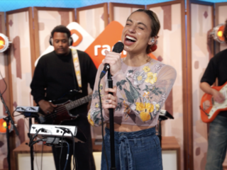 Nona is terug met Don't Break My Heart