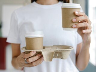 NS vraagt aandacht voor eenzaamheid met gratis koffie