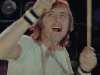 Hoe maakt Phil Rudd van AC/DC zo weinig fouten tijdens het drummen?