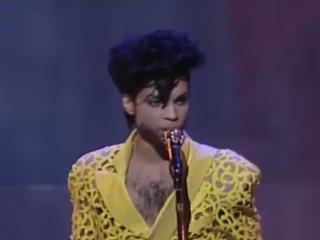 Prince geeft zichzelf bloot in legendarisch live-optreden