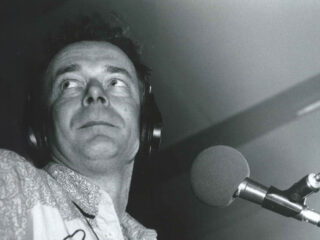 The Scene speelt eerbetoon aan Thé Lau op tiende sterfdag