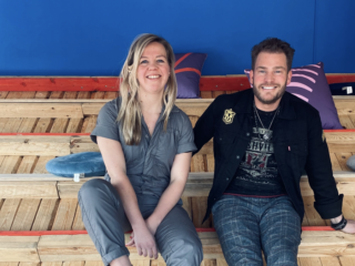 Martine in gesprek met Tim Akkerman in nieuwe aflevering van Tekstuele Voorlichting