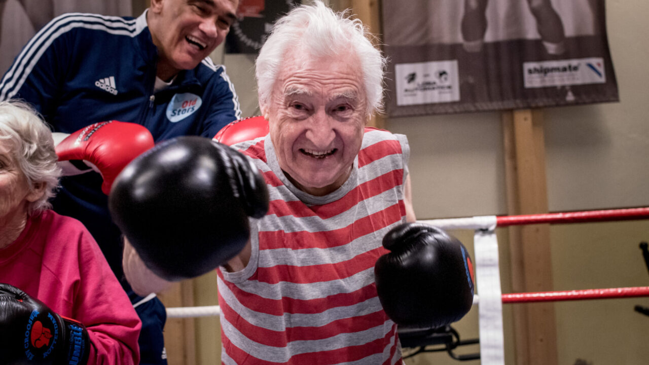 Recordpoging boksen met 65-plussers verloopt niet zonder slag of stoot