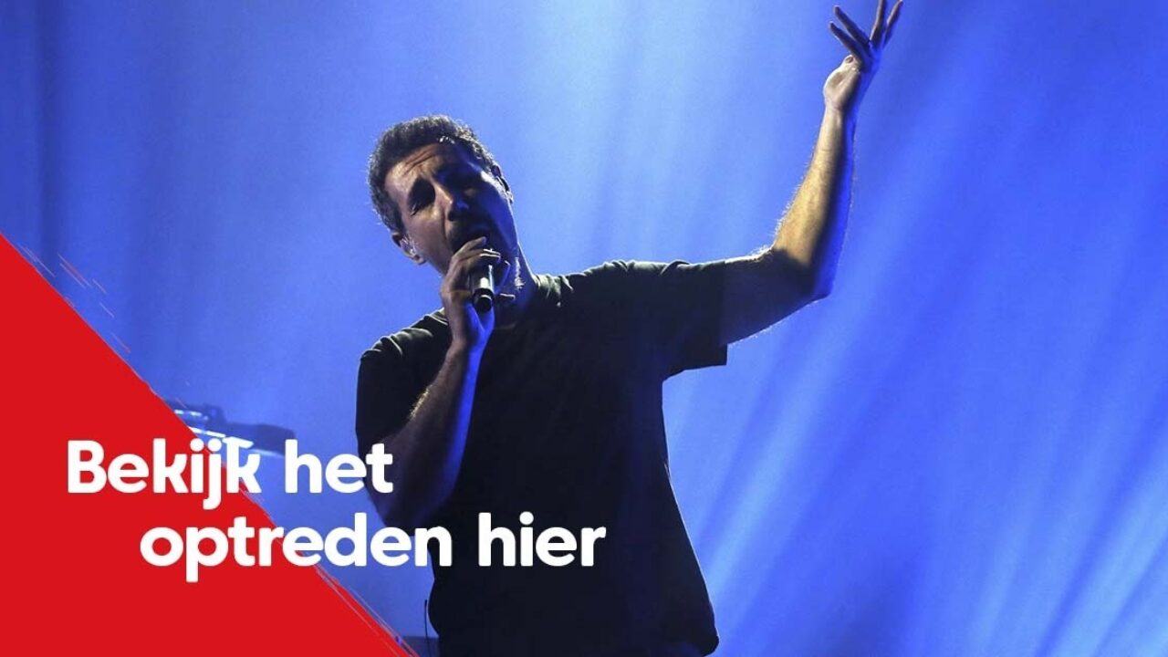 Violist verrast met System of a Downcover in America's Got Talent