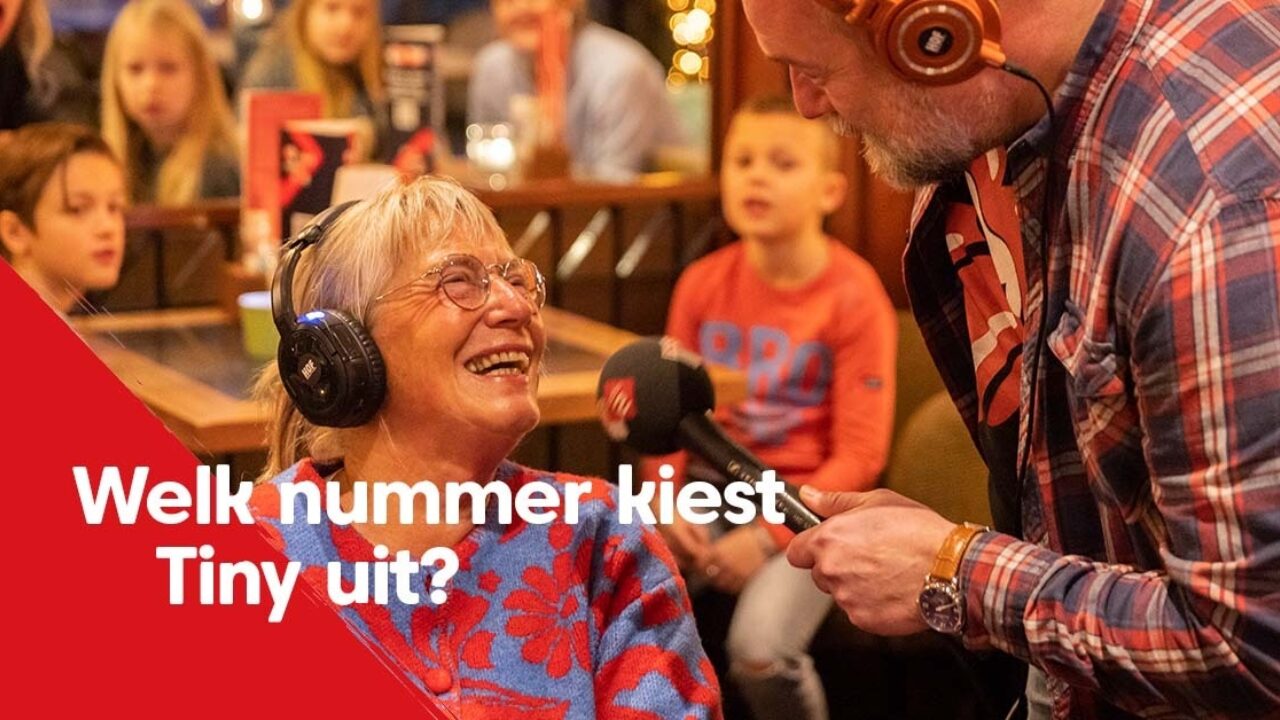 De moeder van Jeroen Kijk in de Vegte speelt de Top 2000 Shuffle | NPO