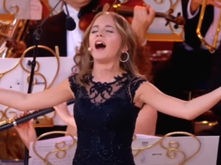Gastoptreden Emma (15) bij André Rieu al meer dan twee miljoen keer bekeken
