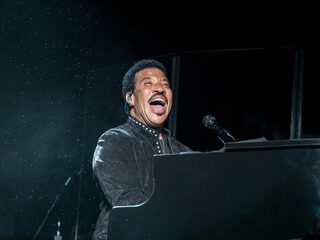 Disney werkt aan musicalfilm over Lionel Richies muziek
