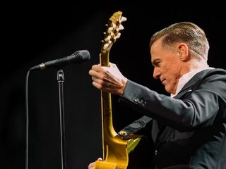 Bryan Adams gaat optreden voor 12.000 mensen