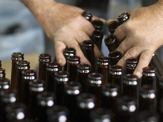 Onze Oosterburen hebben ernstig tekort aan bierflesjes