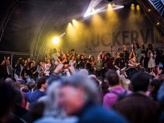George Ezra en Dotan op Tuckerville