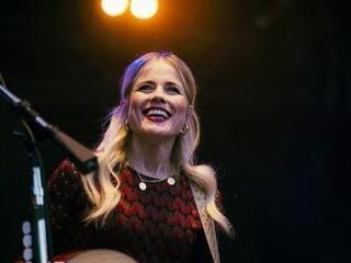 'Lay Your Weapons Down' is TopSong