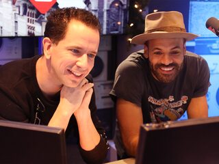 Lekker over muziek ouwehoeren met Alain Clark!