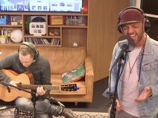 Tommie Christiaan live met 'Huil Nou'
