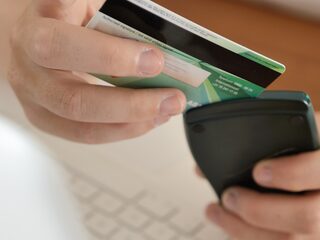 Wat als je je geld naar de verkeerde persoon overmaakt?